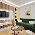The Upper Marais Superb Apartment For 6 People